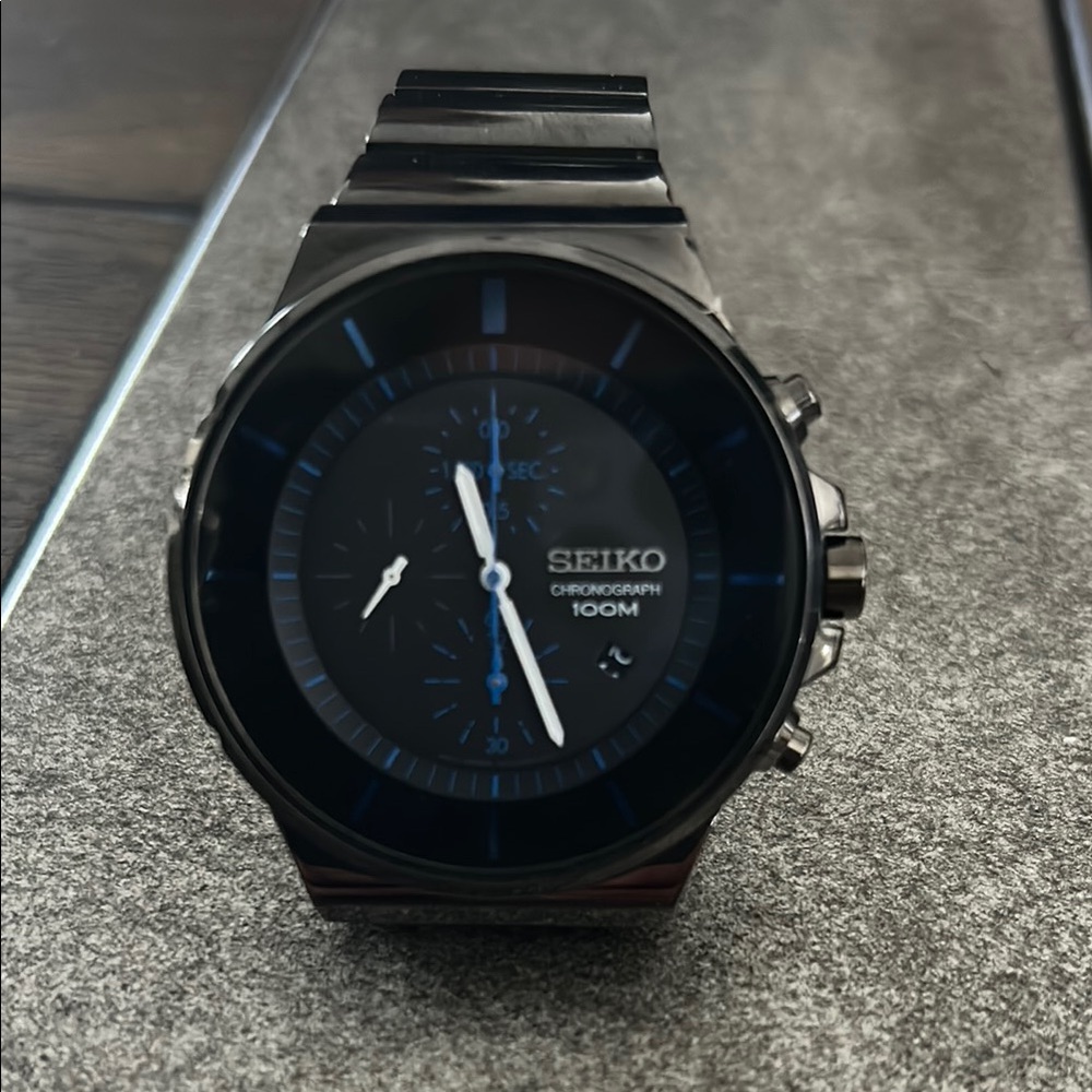 Seiko Black Smartwatch with Sleek Design and Sporty Aesthetic